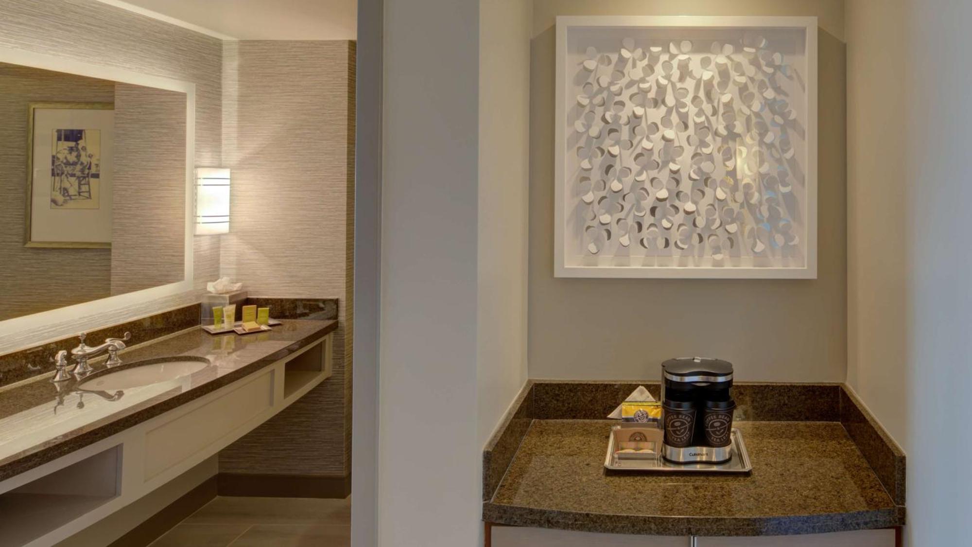 Hilton Virginia Beach Oceanfront Exterior photo
