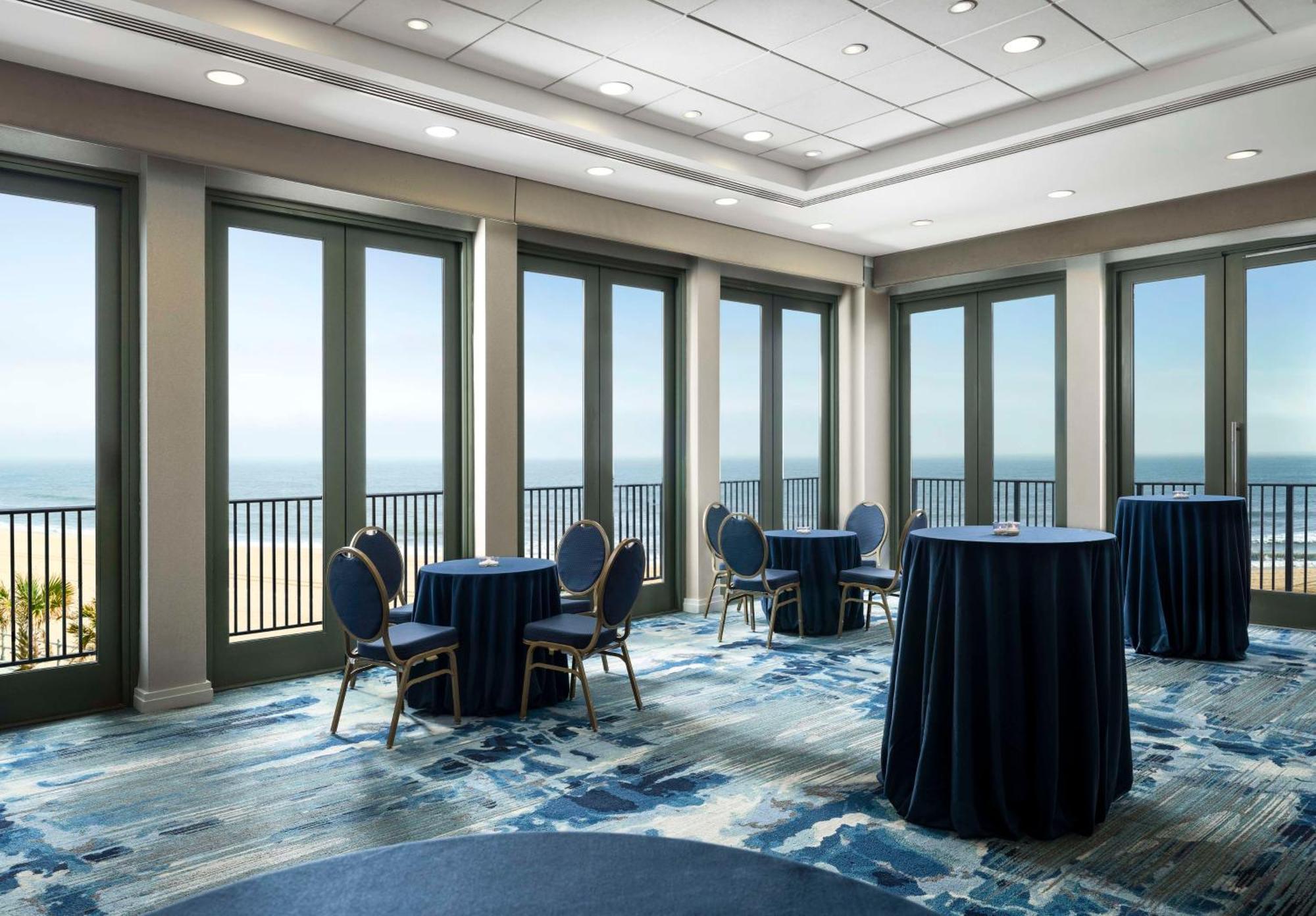 Hilton Virginia Beach Oceanfront Exterior photo
