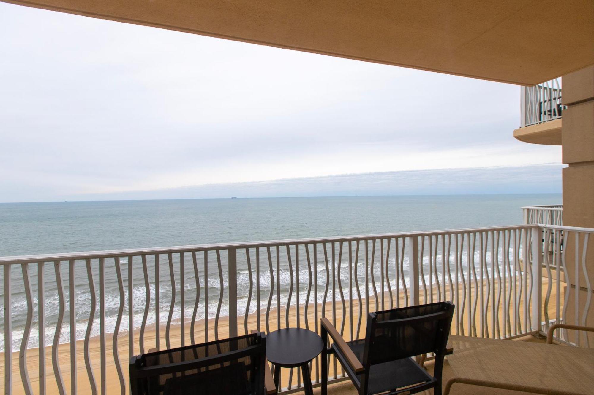 Hilton Virginia Beach Oceanfront Exterior photo